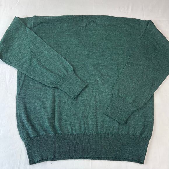 Tricots St. Raphael Vintage Wool Green V-neck sweater Men’s size Large NWT - Picture 2 of 8